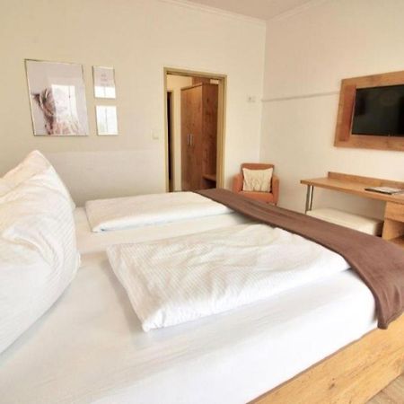 Hotel & Restaurant Seehof Podersdorf am See Rum bild