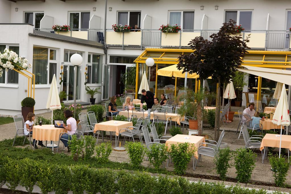 Hotel & Restaurant Seehof Podersdorf am See Exteriör bild