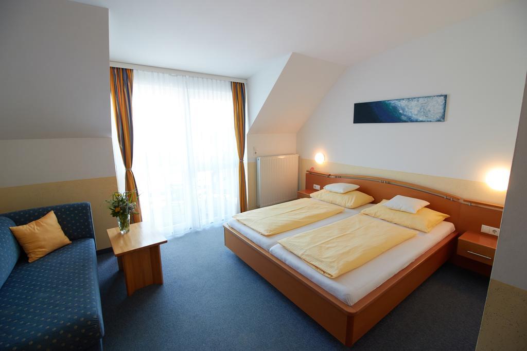 Hotel & Restaurant Seehof Podersdorf am See Exteriör bild